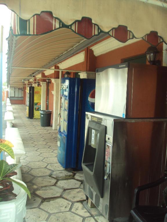 מיאמי ספרינגס Hialeah Executive Motel מראה חיצוני תמונה